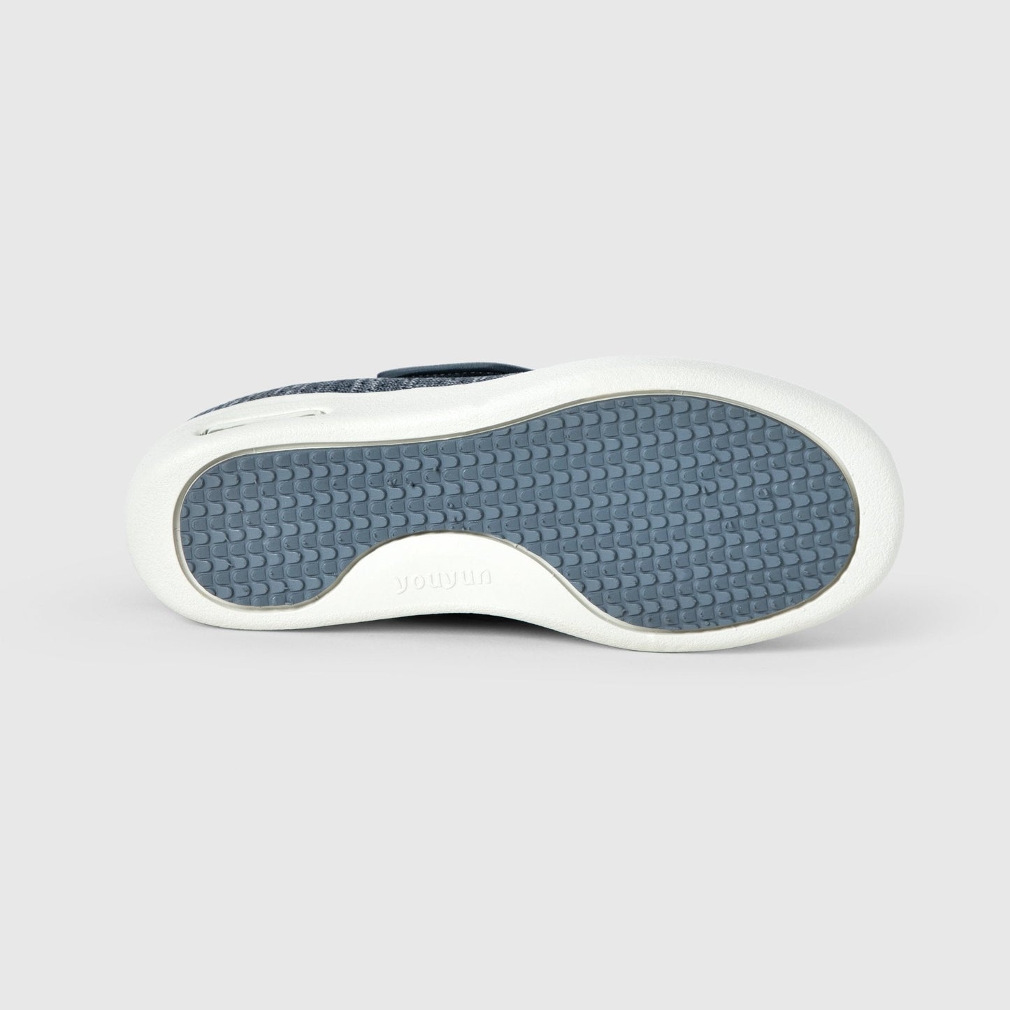 Chloe Stretch No-Tie Wide Shoes w/ Adjustable Closure - Grey