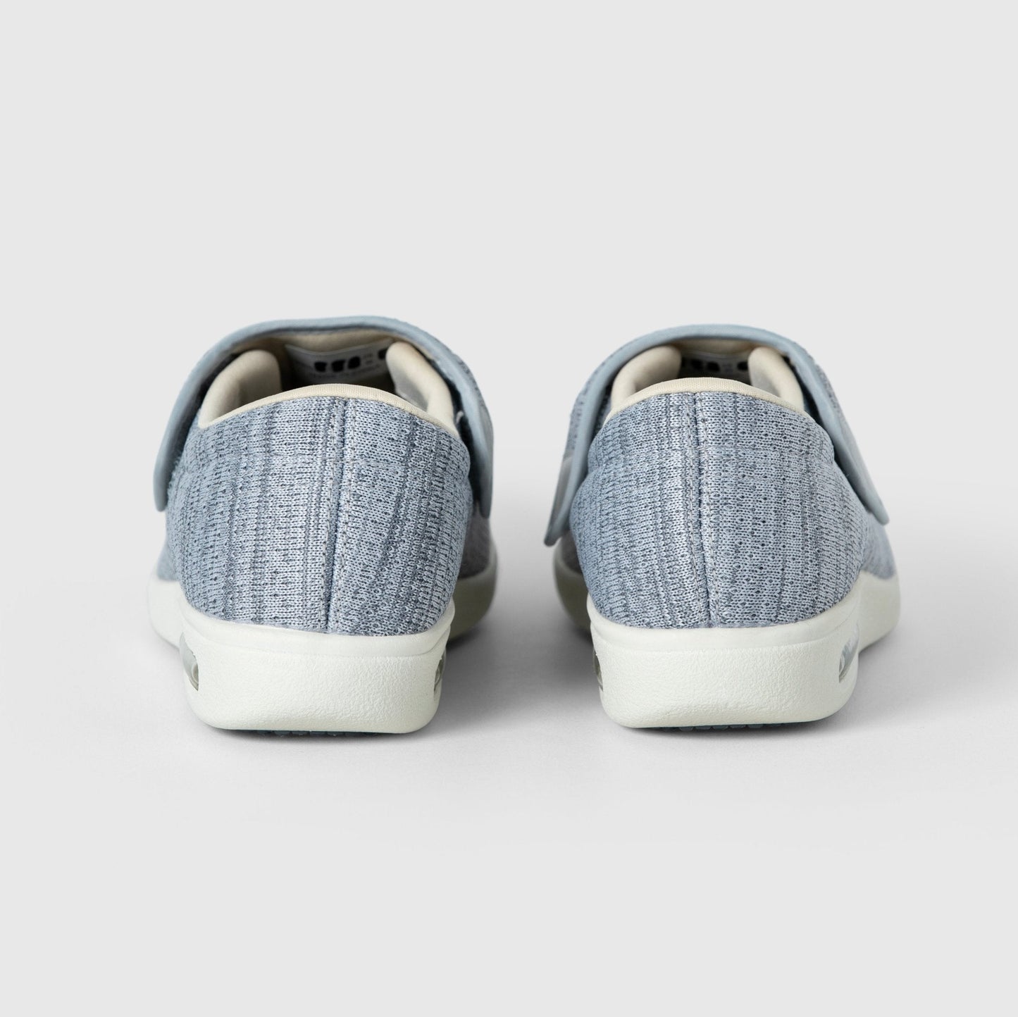 Chloe Stretch No-Tie Wide Shoes w/ Adjustable Closure - Silver